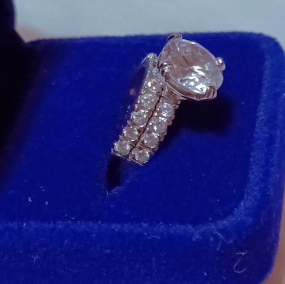 wedding ring - Picture 5 of 5